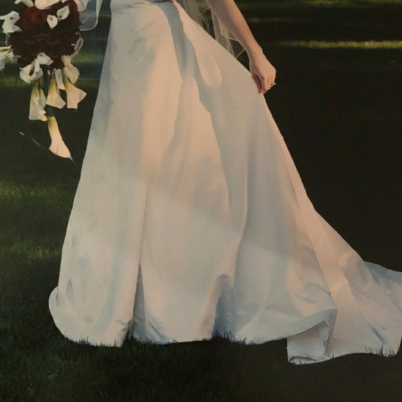 Alvina Valenta satin wedding dress - Picture 5 of 8